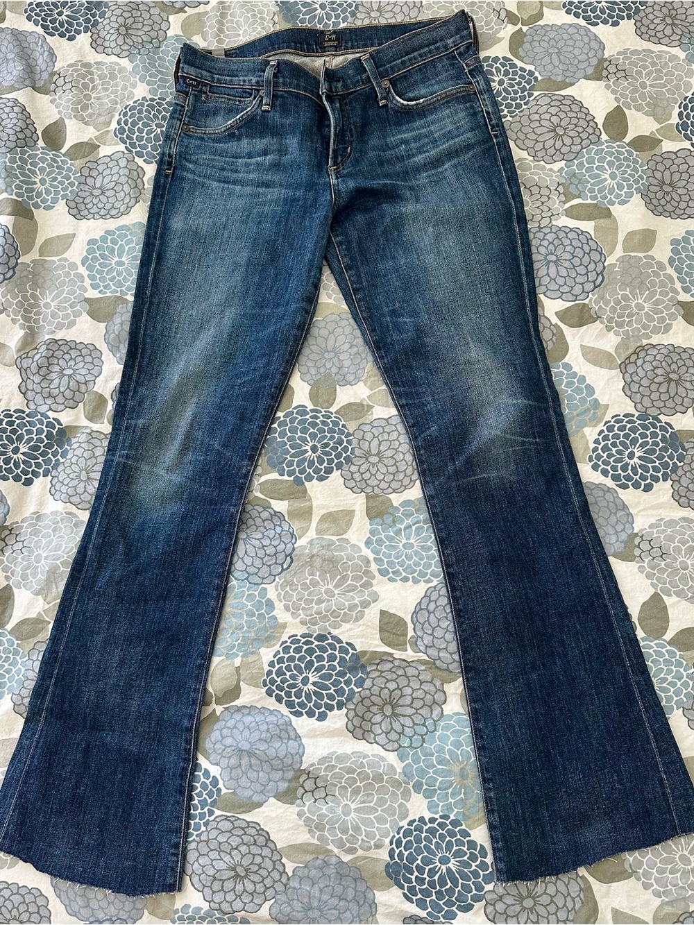 Citizens Of Humanity Dark Blue boot cut Jeans!